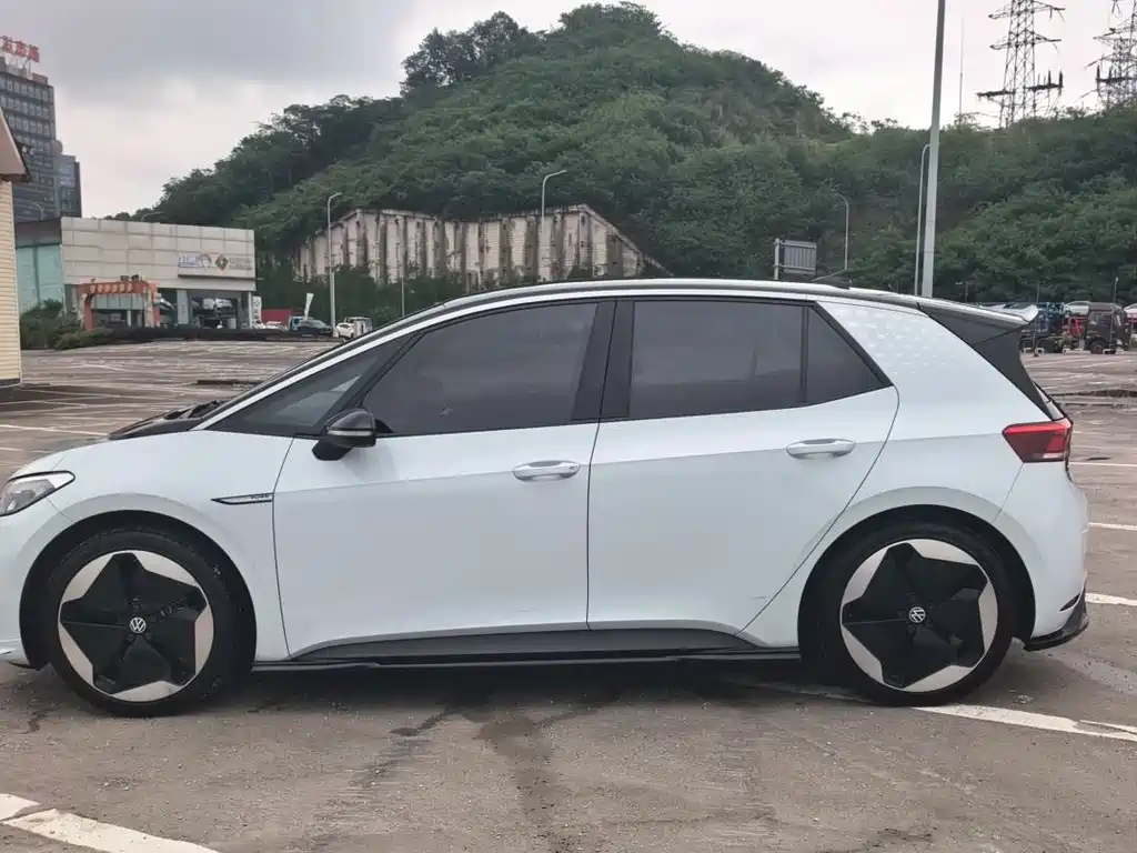 Volkswagen ID.3 2023 Pure Smart Edition купить на сайте DeffCars