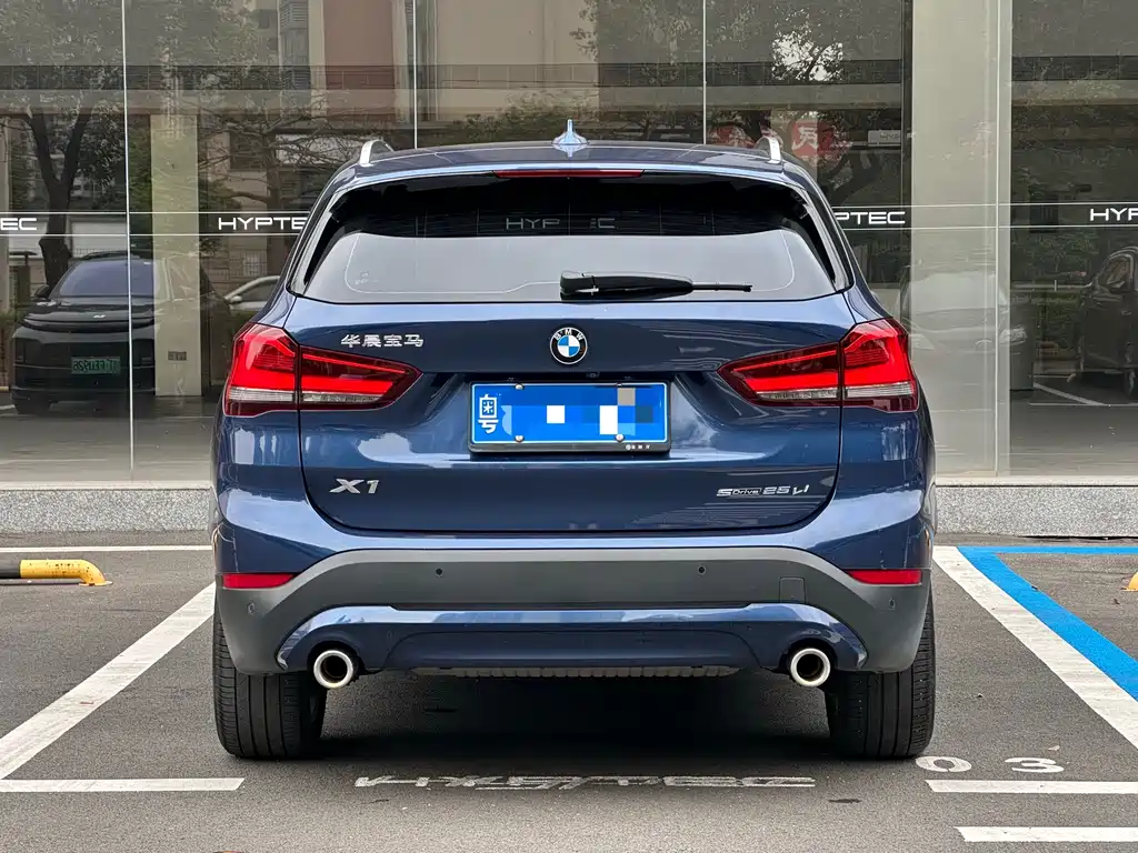BMW X1 2021 sDrive25Li Leading Model купить на сайте DeffCars