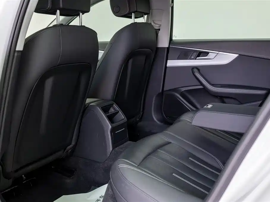 Audi A4L 2022 40 TFSI Fashionable and Elegant купить на сайте DeffCars