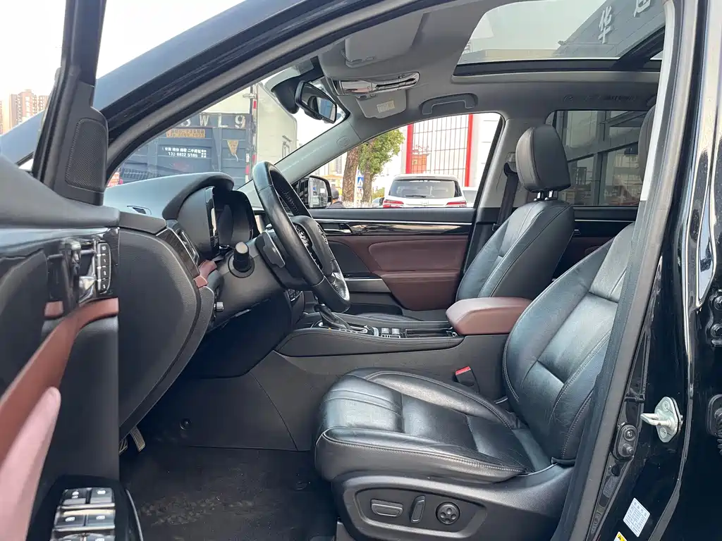 Trumpchi GS8 2017 320T 2WD Luxury Connected Edition (seven seats) купить на сайте DeffCars