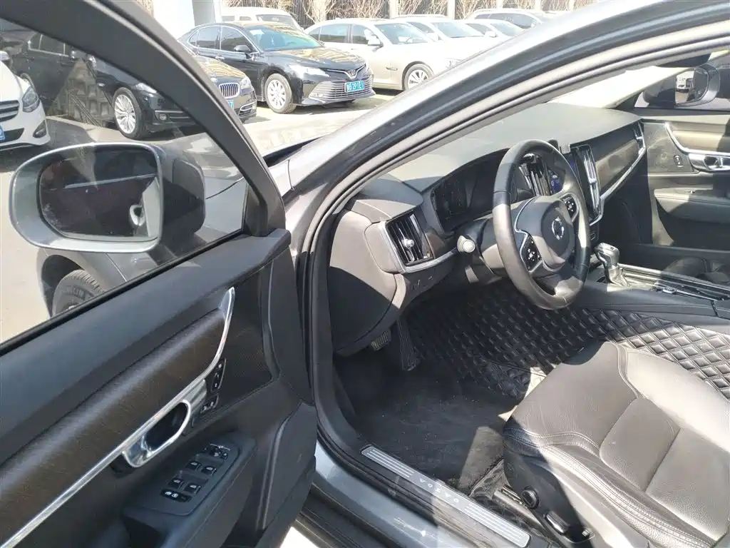 Volvo V90 2020 facelift Cross Country T5 AWD Zhiyuan Edition купить на сайте DeffCars