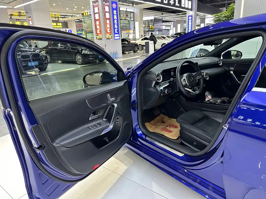 Mercedes-Benz A-Class 2020 Facelift A 200 L Sports Sedan Dynamic Type купить на сайте DeffCars