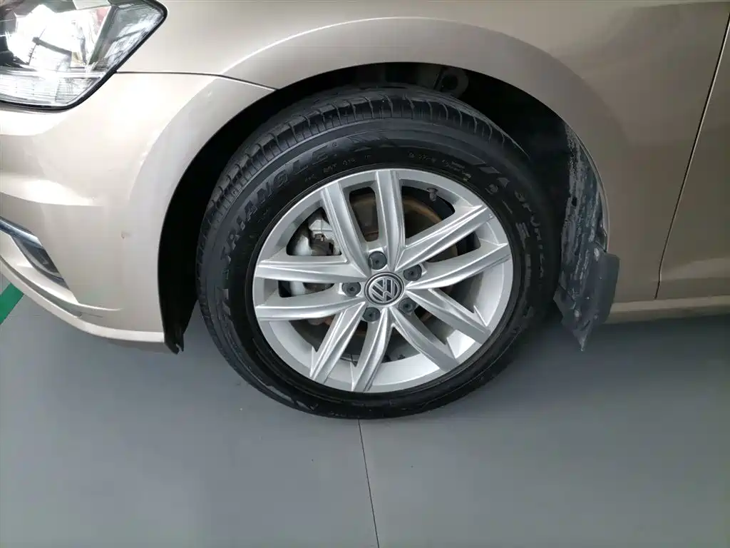 Golf 2019 1.6L automatic comfort model National V купить на сайте DeffCars