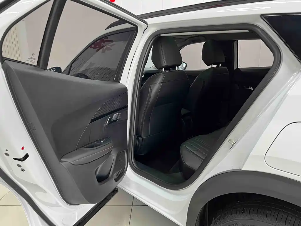 Peugeot 2008 2022 230THP the one купить на сайте DeffCars