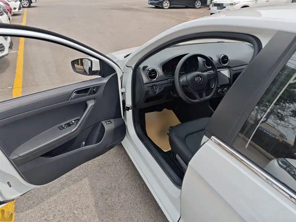Jetta 2019 Dream Edition 1.5L Manual Fashion купить на сайте DeffCars
