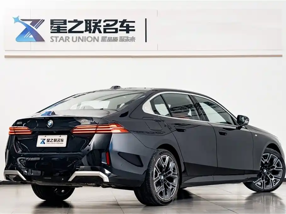 BMW 5 Series 2025 530Li Exclusive M Sports Package купить на сайте DeffCars