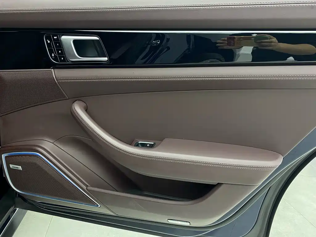 Panamera 2017 Panamera 4 Executive Extended Edition 3.0T купить на сайте DeffCars