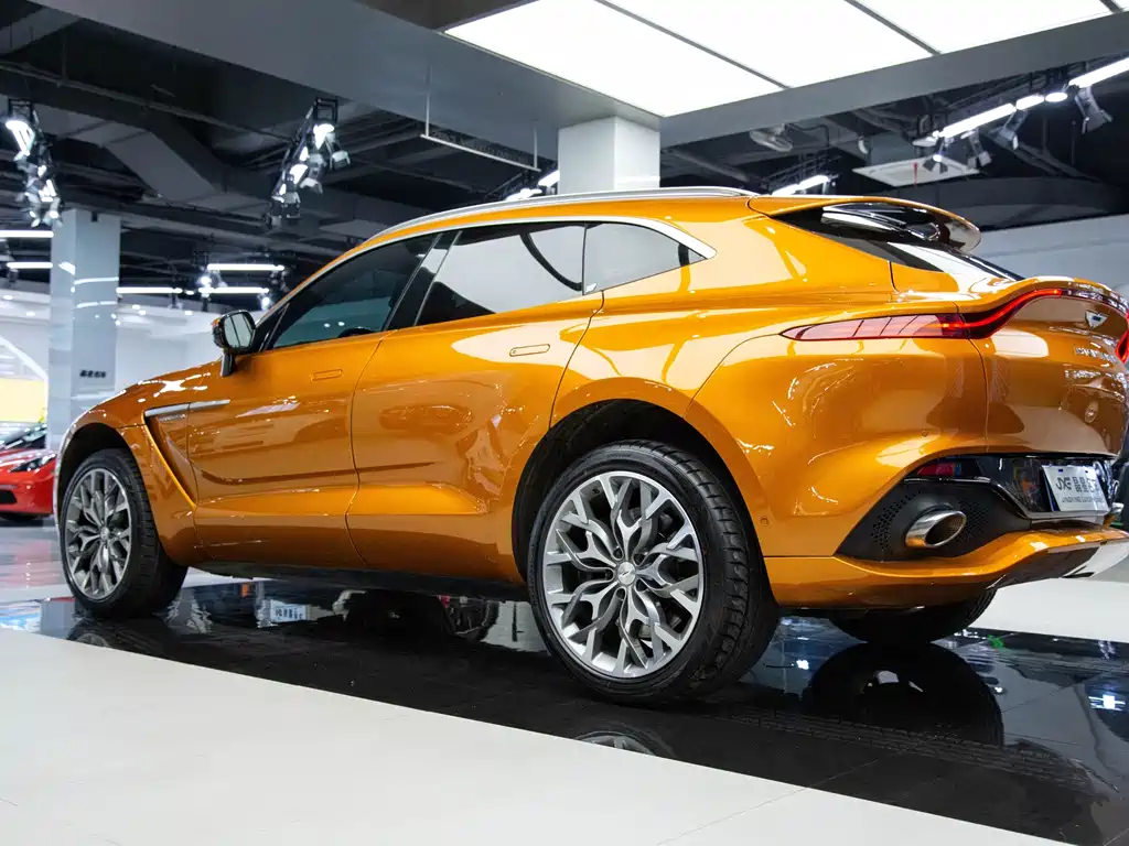 Aston Martin DBX 2022 3.0T STRAIGHT-SIX купить на сайте DeffCars