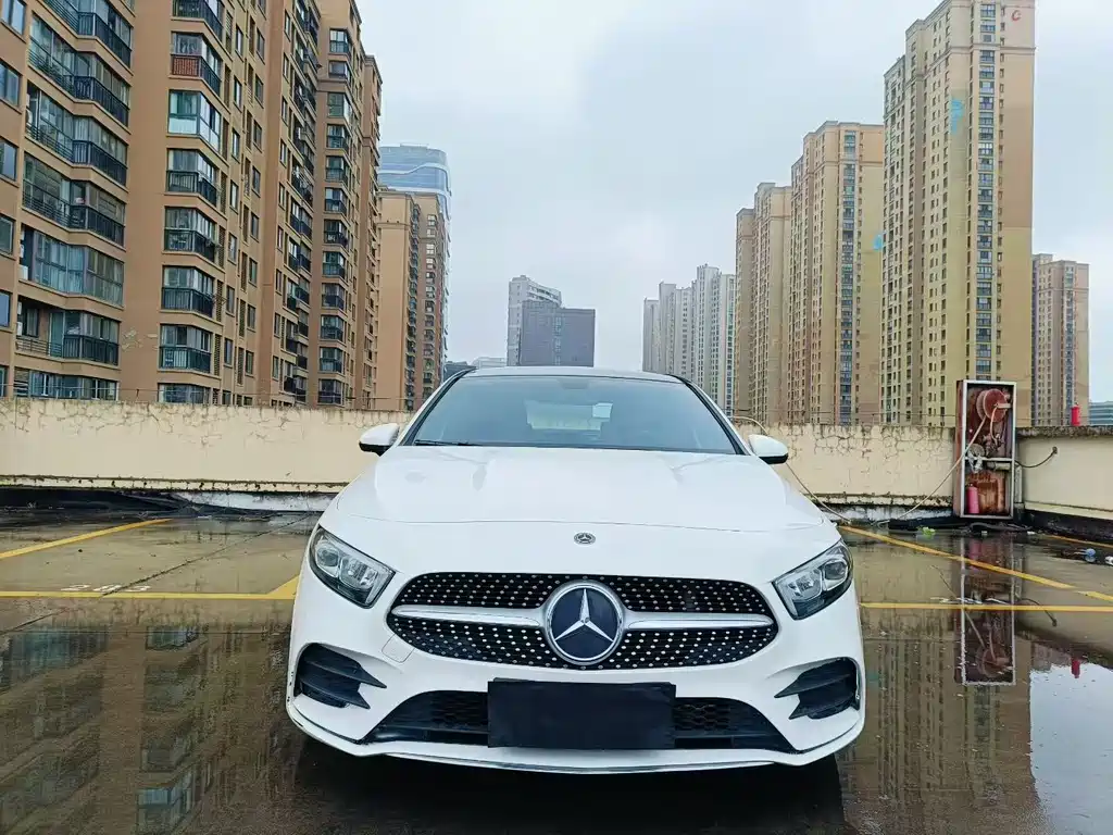 Mercedes-Benz A-Class 2019 A 200 L Sports Sedan купить на сайте DeffCars
