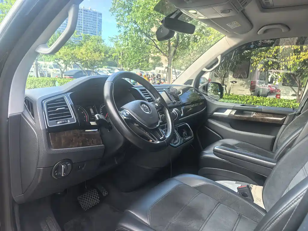 Multivan (Maitway) 2019 2.0TSI 4WD Premium Edition 7-seater купить на сайте DeffCars