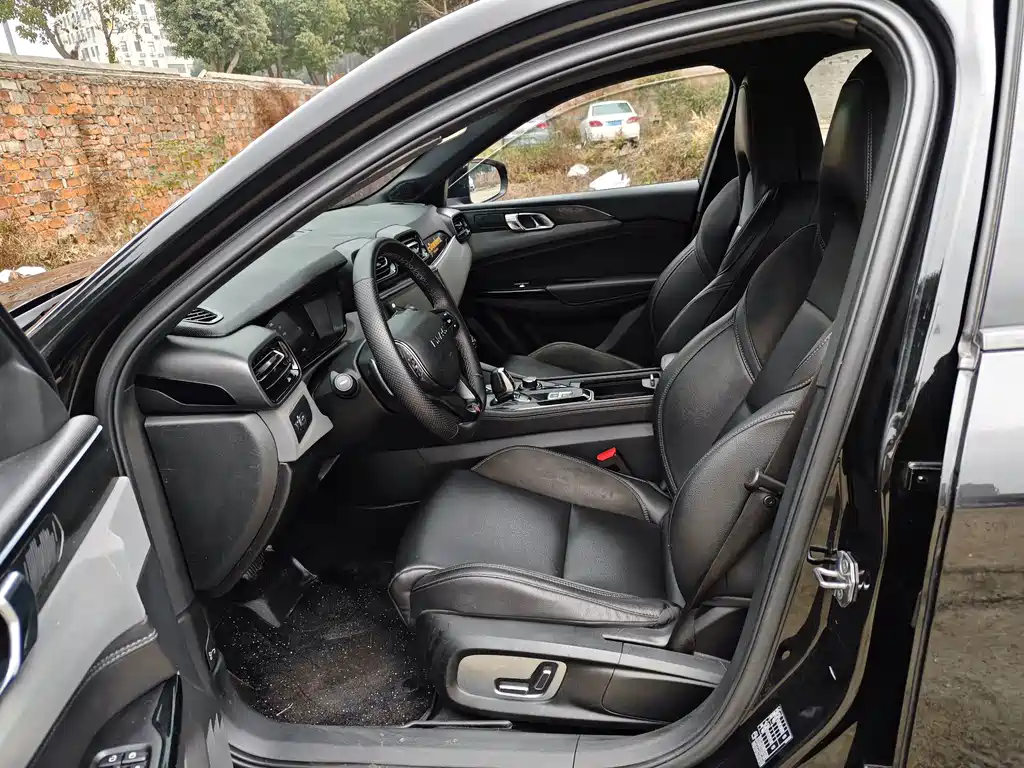 Lynk & Co 03 2020 1.5TD DCT Powerful Edition купить на сайте DeffCars