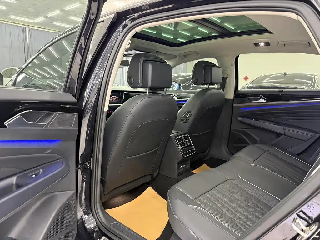 Passat 2022 380TSI Deluxe Edition купить на сайте DeffCars