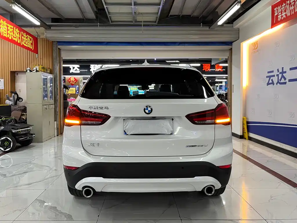 BMW X1 2021 sDrive25Li Leading Model купить на сайте DeffCars