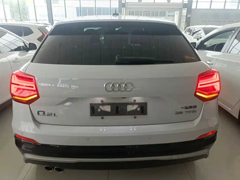 Audi Q2L 2018 35 TFSI Fashionable and Dynamic National VI купить на сайте DeffCars