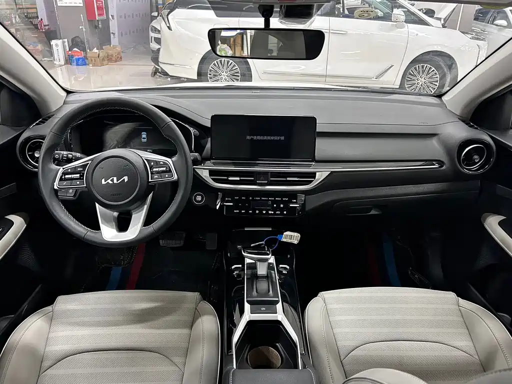 Kia K3 2024 1.5L CVT Luxury Smart Edition купить на сайте DeffCars
