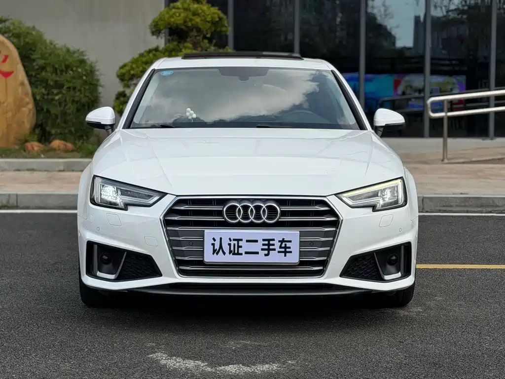 Audi A4L 2019 40 TFSI Fashion Type National V купить на сайте DeffCars