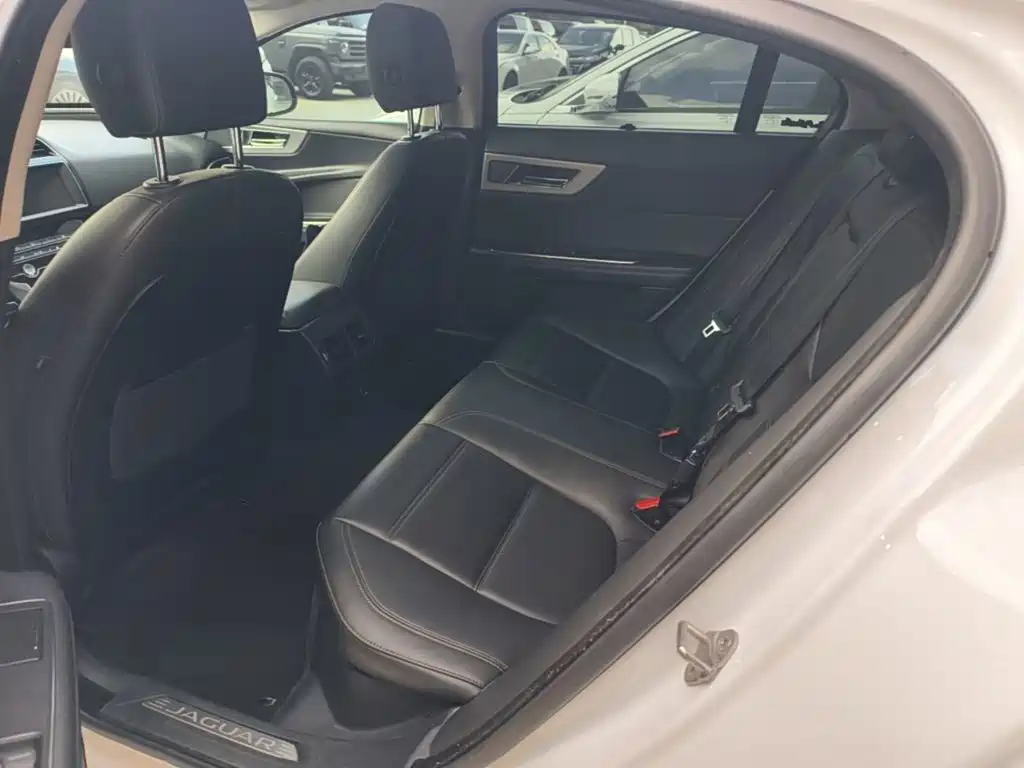 Jaguar XEL 2019 2.0T 200PS Luxury Edition купить на сайте DeffCars