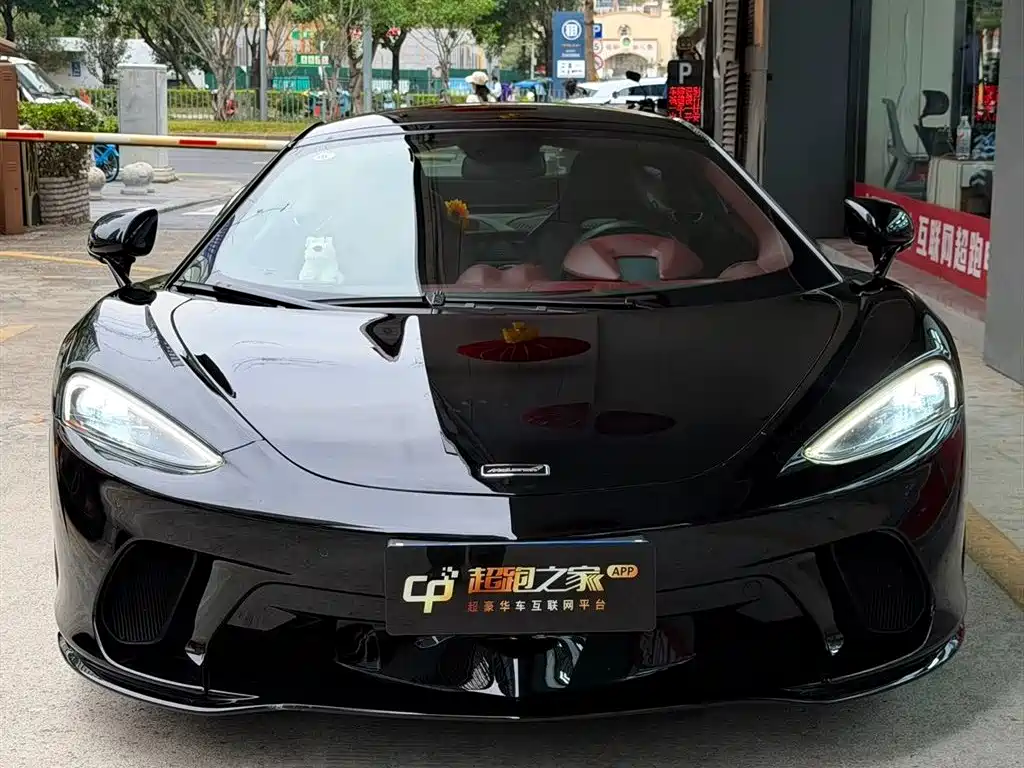 McLaren GT 2019 4.0T standard model купить на сайте DeffCars