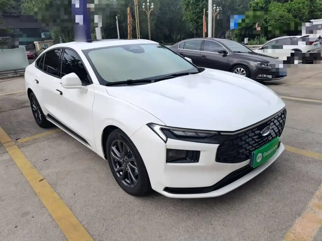Mondeo 2025 2.0T EcoBoost Luxury купить на сайте DeffCars