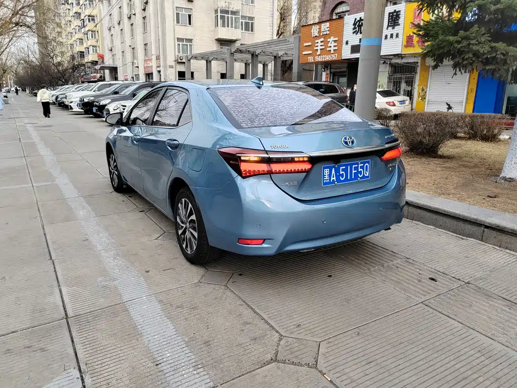 Corolla 2016 Dual Engine 1.8L E-CVT Leading Edition купить на сайте DeffCars