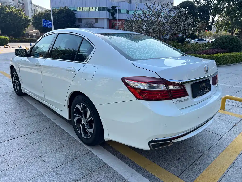 Accord 2016 2.0L Elite Edition купить на сайте DeffCars