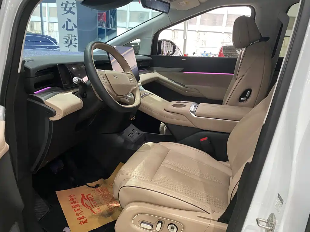 Xpeng X9 2024 model 702 super long battery life Max купить на сайте DeffCars