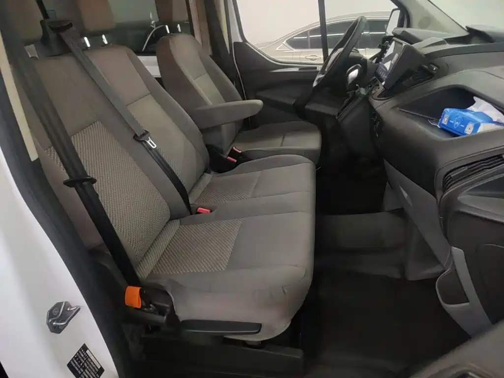 Transit 2019 2.0T Gasoline Automatic Multipurpose Commercial Vehicle Short Axle Low Top 6 Seater Country VI купить на сайте DeffCars