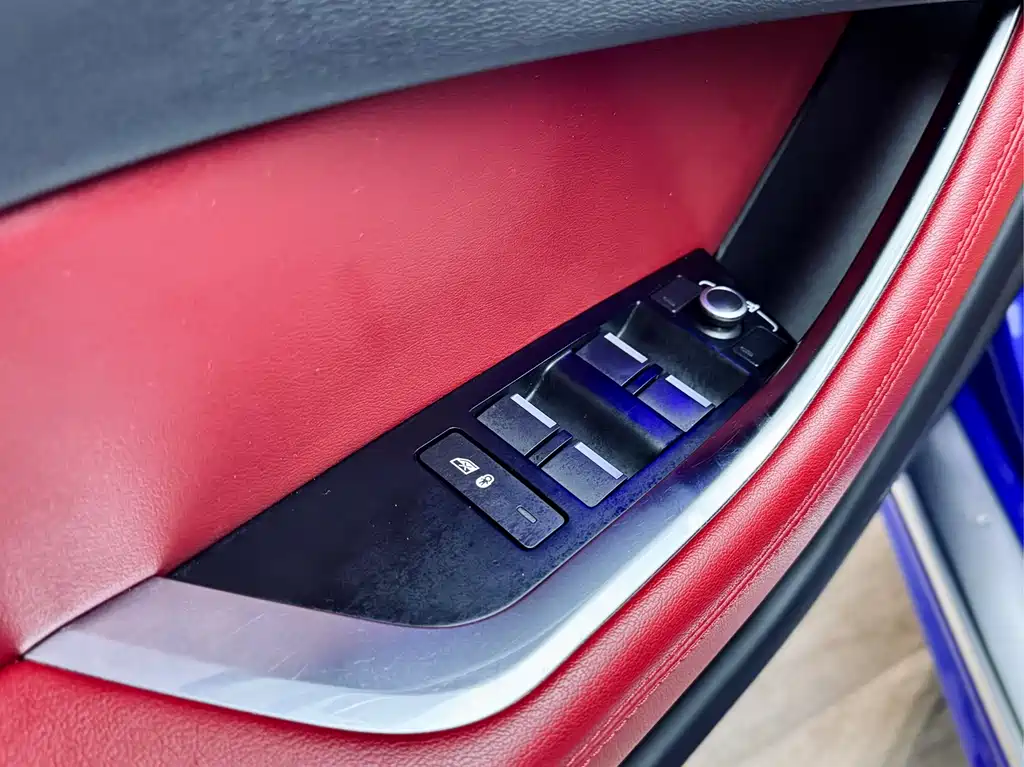 Jaguar XEL 2020 2.0T 200PS R-DYNAMIC S Advanced Sports Edition купить на сайте DeffCars