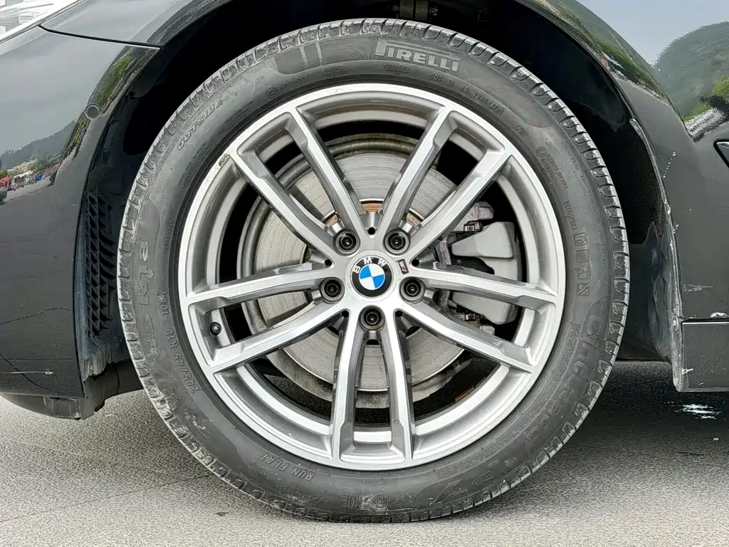 BMW 5 Series 2019 525Li M Sports Package купить на сайте DeffCars