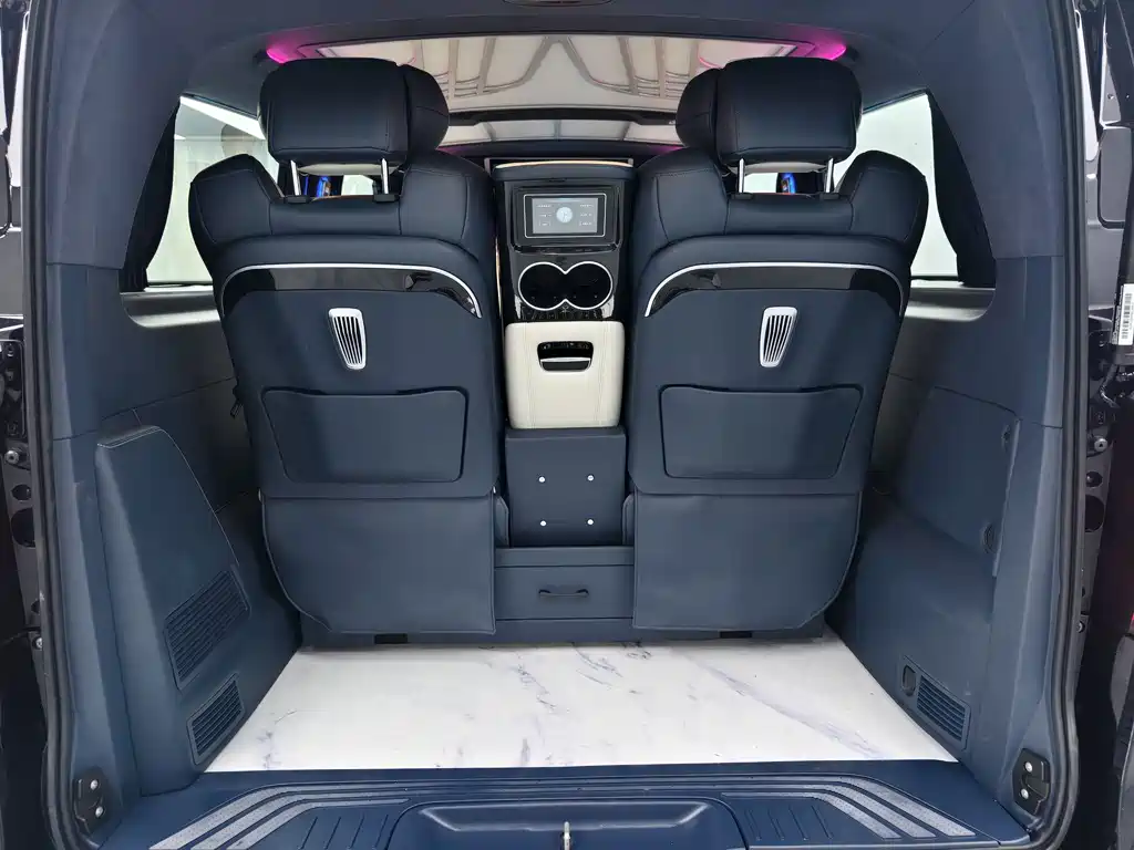 Vito 2023 2.0T Business Edition 7 seats купить на сайте DeffCars