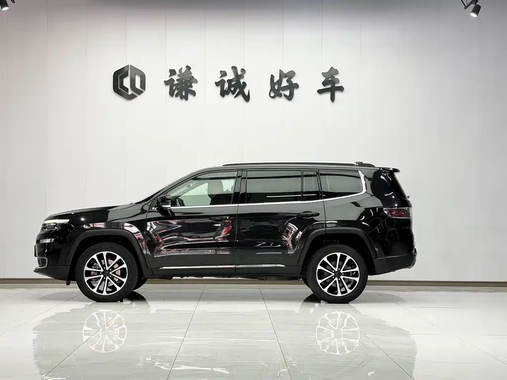 Grand Commander 2018 2.0T Four-wheel Drive Enjoyment Edition National VI купить на сайте DeffCars