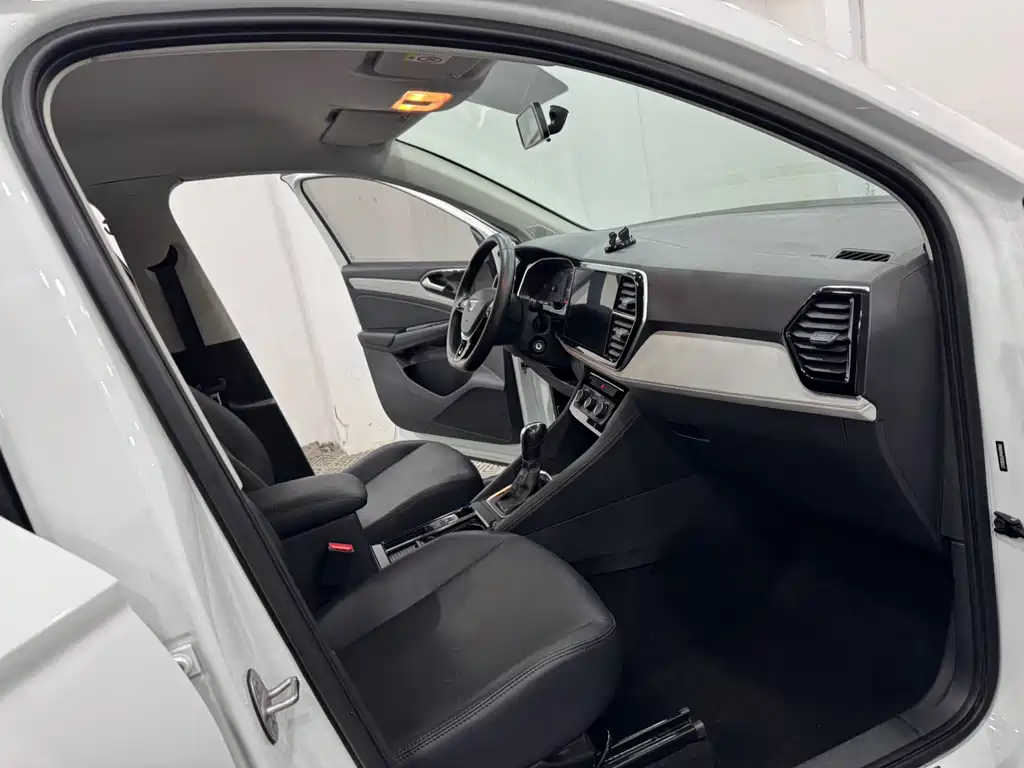 Jetta VS5 2023 280TSI automatic aggressive model купить на сайте DeffCars