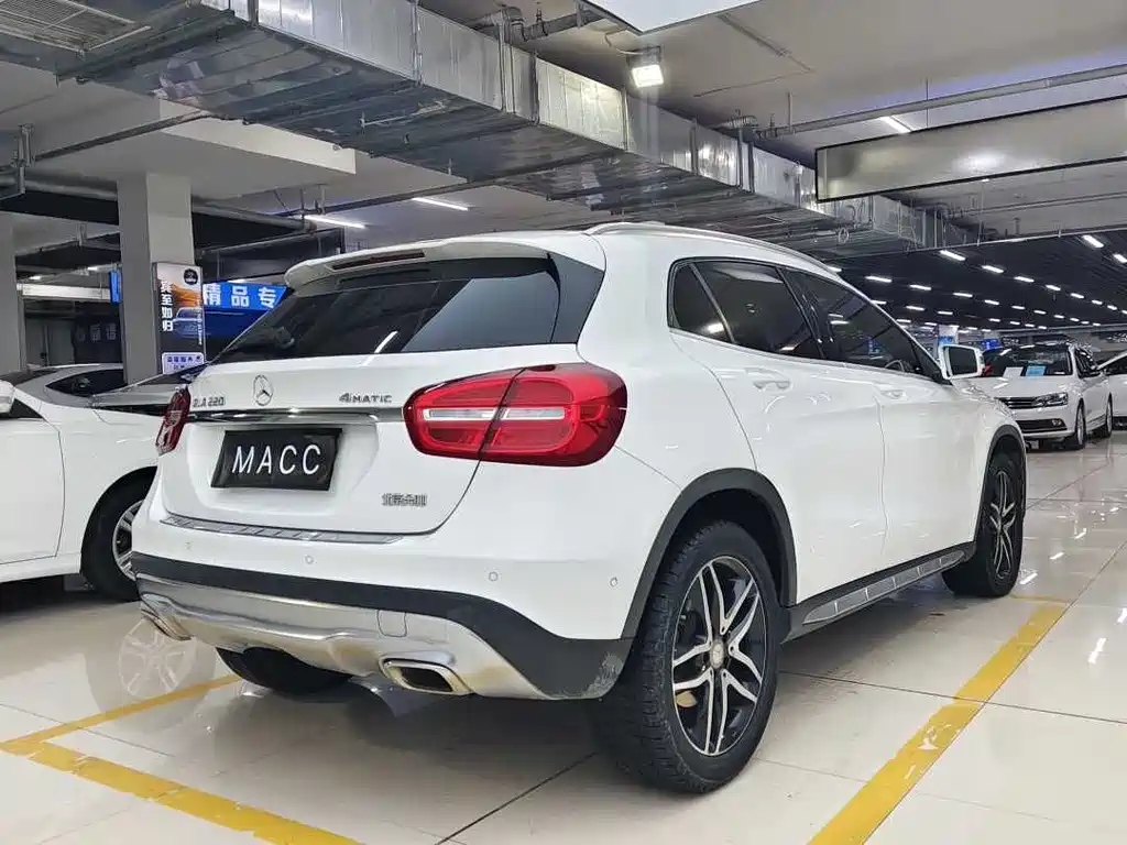 Mercedes-Benz GLA 2017 GLA 220 4MATIC Fashion Model купить на сайте DeffCars