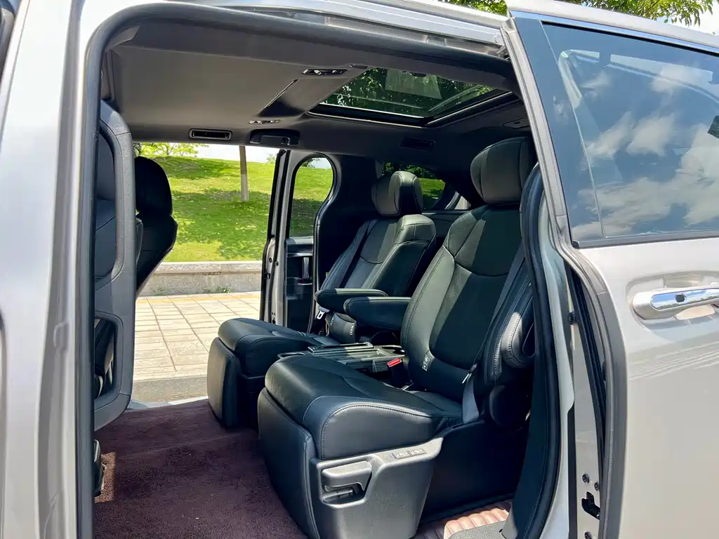 SIENNA 2021 2.5L Hybrid Extreme Edition купить на сайте DeffCars