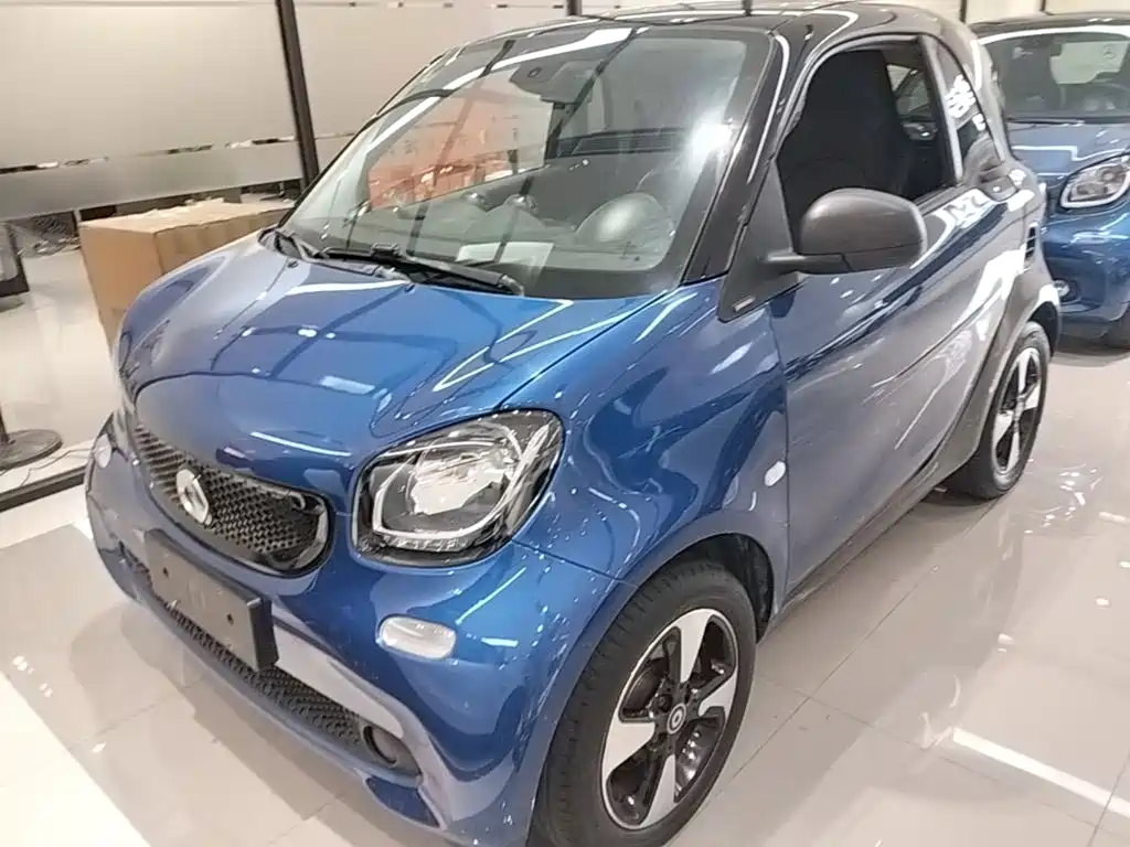 smart fortwo 2018 1.0L 52kW hardtop passion version National V купить на сайте DeffCars