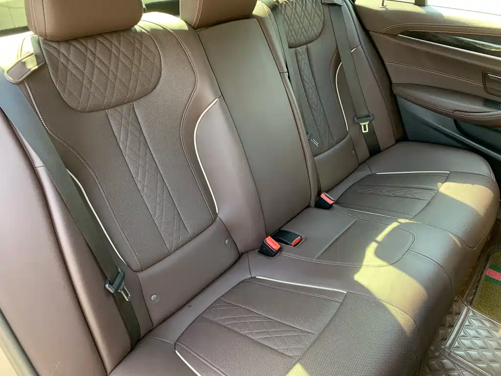BMW 5 Series 2021 525Li Luxury Package купить на сайте DeffCars