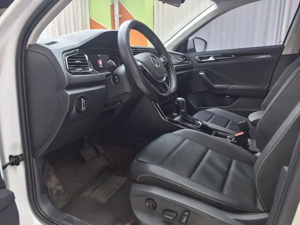 T-ROC 2022 model 280TSI DSG two-wheel drive comfort PLUS купить на сайте DeffCars