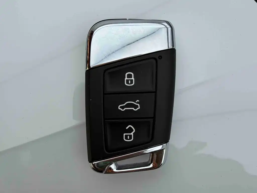 FAW-Volkswagen CC 2024 380TSI eye-catching version купить на сайте DeffCars
