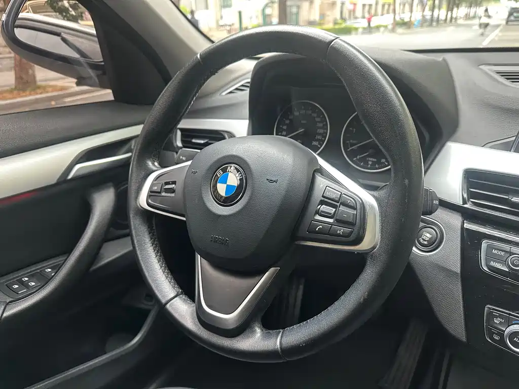 BMW X1 2018 sDrive18Li Fashion Model купить на сайте DeffCars