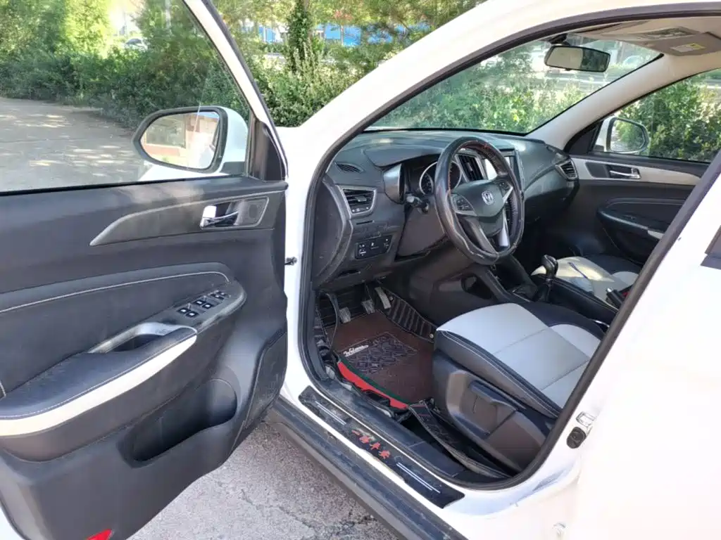 Changan CS35 2017 1.6L manual luxury model купить на сайте DeffCars