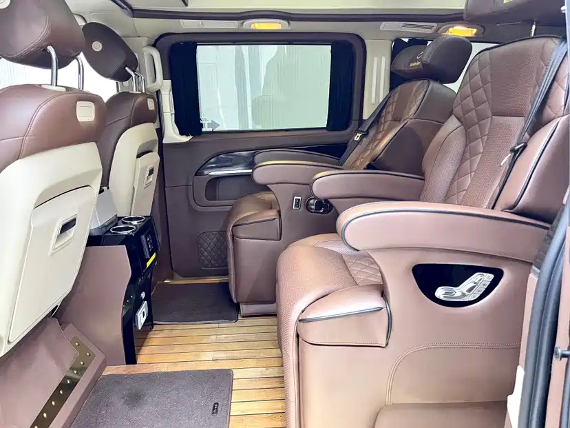 Mercedes-Benz V-Class 2018 V 260 L Premium Extended Edition National VI купить на сайте DeffCars