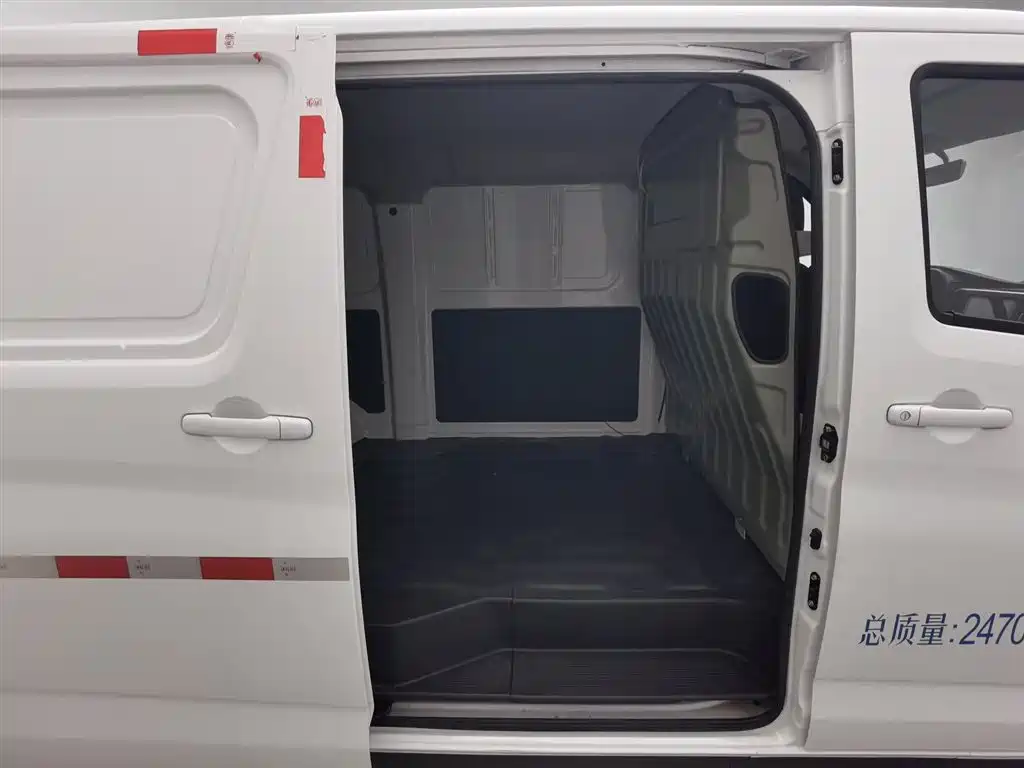 Changan Ruixing M60 2023 model 1.5L GDI comfortable van with 2 seats купить на сайте DeffCars