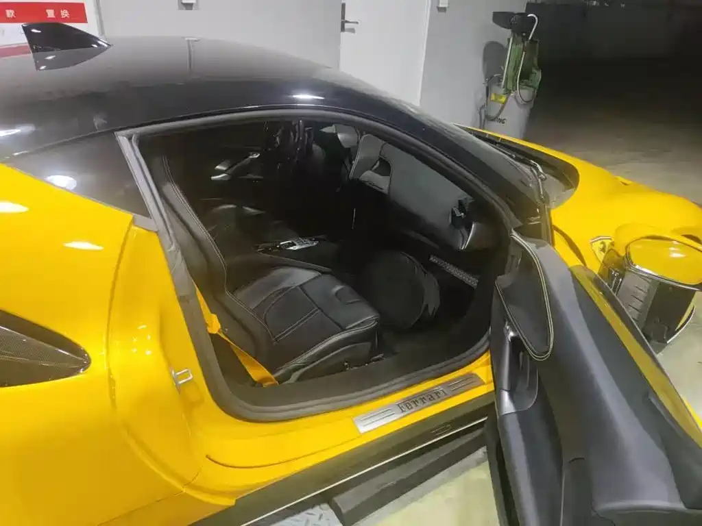 SF90 2020 3.9T V8 Stradale купить на сайте DeffCars
