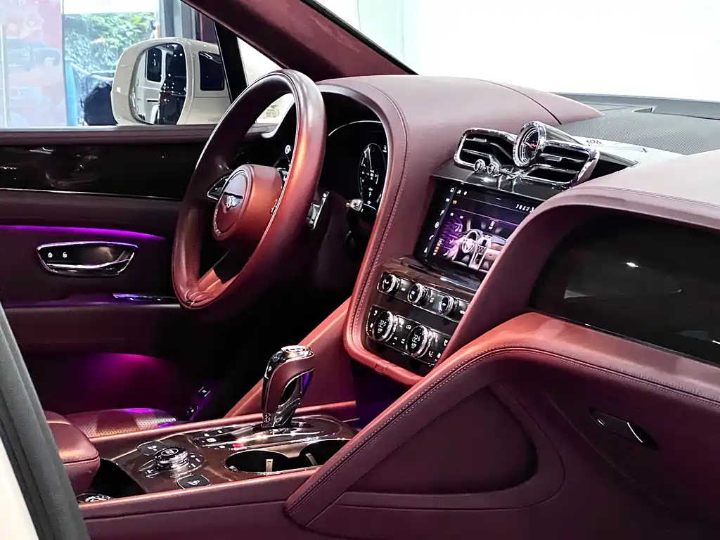 Bentayga plug-in hybrid 2021 3.0T PHEV купить на сайте DeffCars