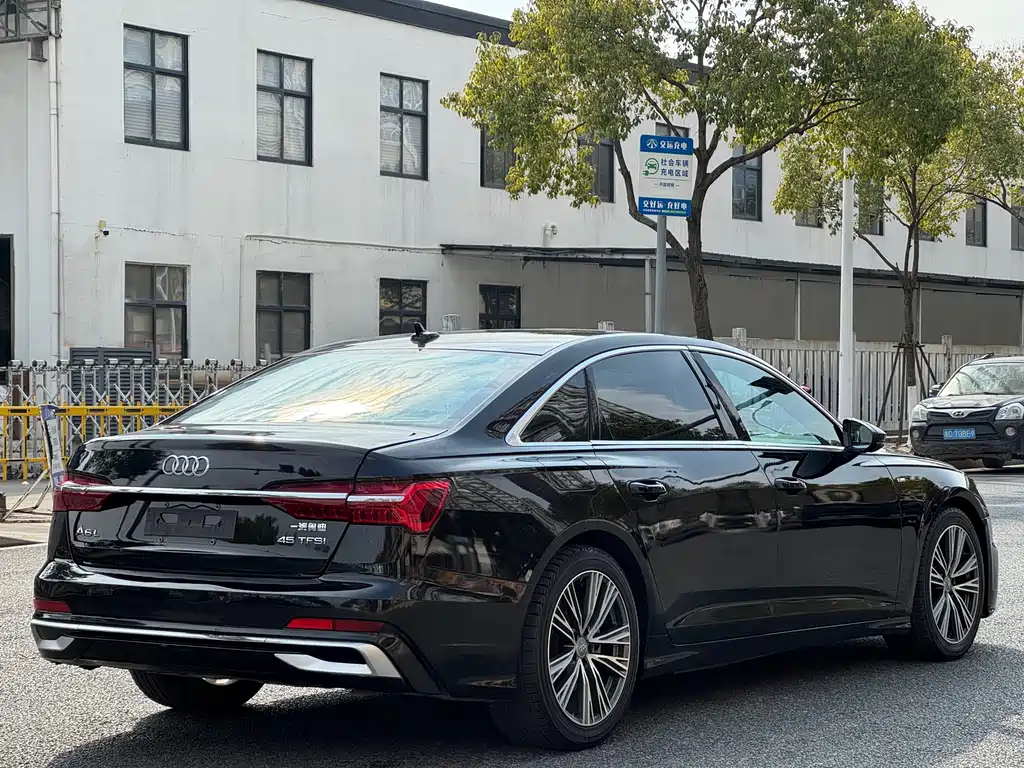 Audi A6L 2024 45 TFSI Premium Dynamic Model купить на сайте DeffCars