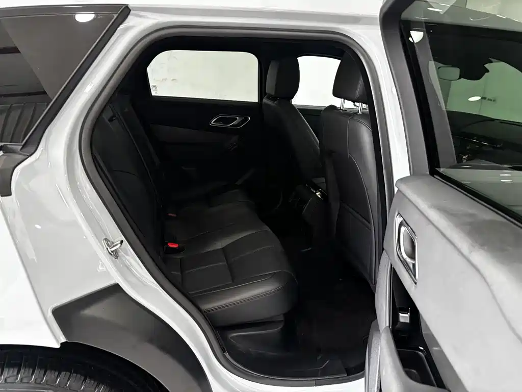 Range Rover Velar 2024 Dynamic SE купить на сайте DeffCars