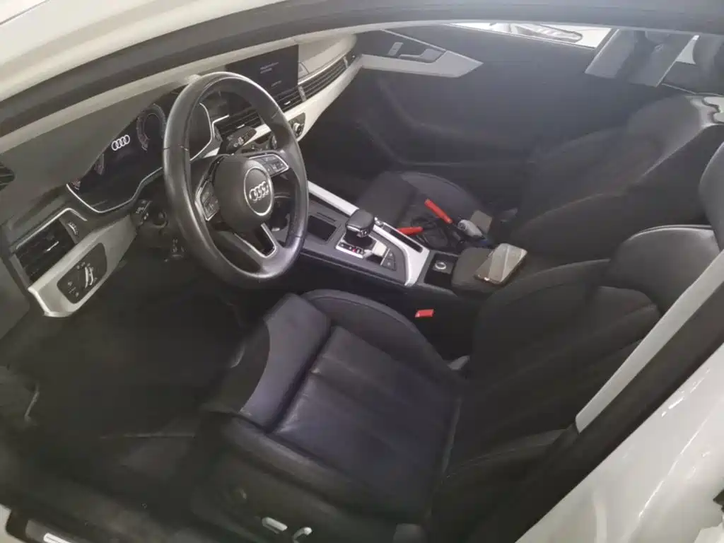 Audi A4L 2024 40 TFSI Fashionable and Dynamic купить на сайте DeffCars