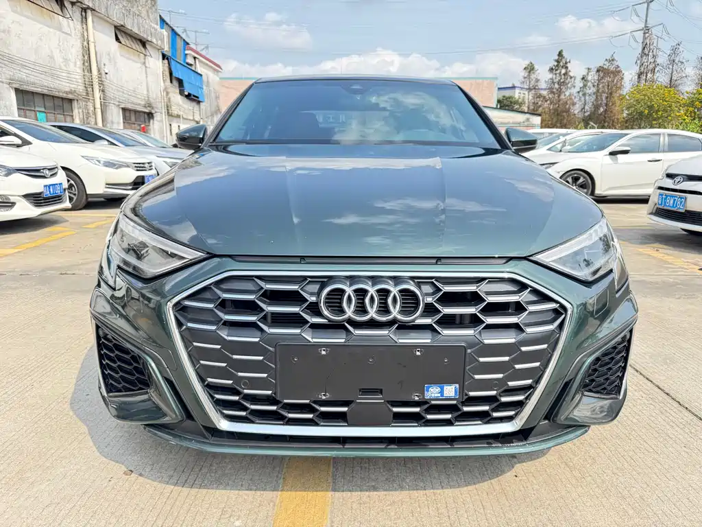 Audi A3 2023 A3L Limousine 35 TFSI Fashionable and Sporty купить на сайте DeffCars