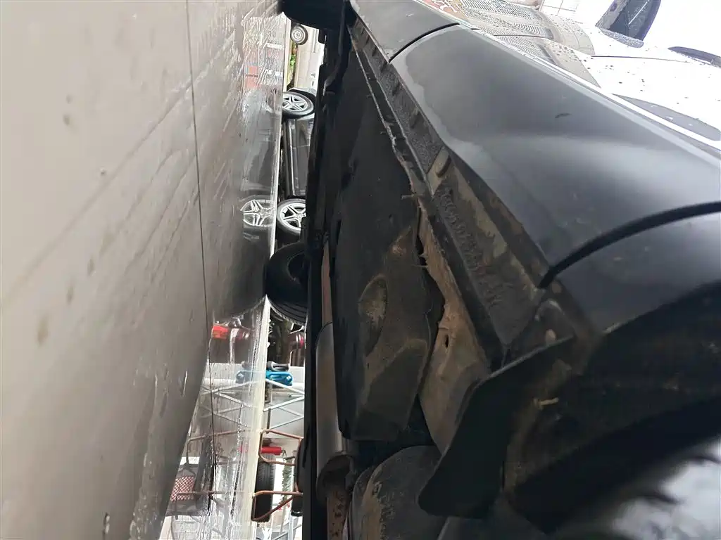 Hongqi HS5 2019 2.0T Zhilian Flagship Edition купить на сайте DeffCars