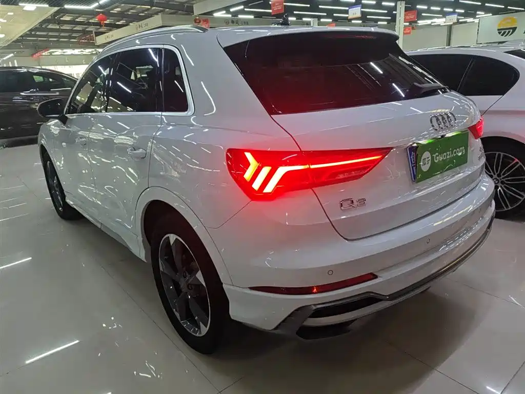 Audi Q3 2020 35 TFSI Fashionable and Dynamic купить на сайте DeffCars